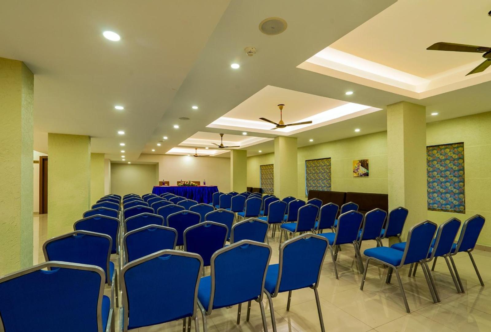 Hotel Malika Residency Ettumanoor Esterno foto